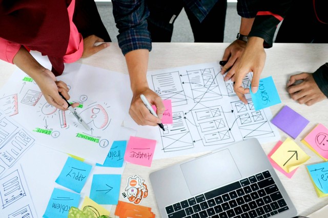 Perbedaan UI dan UX dan Tugas Desainernya. Foto: Unsplash