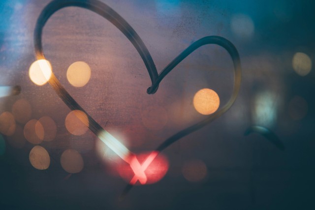  Ilustrasi Kata-Kata Bahasa Arab Cinta dalam Diam, Foto Unsplash/Michael Fenton