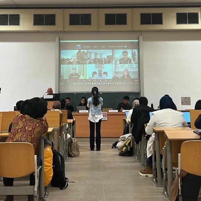Forum debat terbuka yang diadakan oleh Perhimpunan Pelajar Indonesia di Jerman (PPI Jerman) dihadiri oleh lebih dari 100 pelajar Indonesia dan diaspora yang bermukim di Jerman.