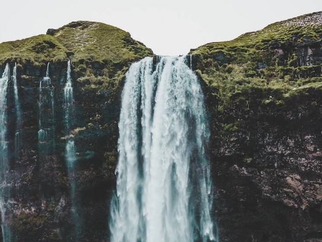 Ilustrasi Pelisan Waterfall (Foto hanya ilustrasi, bukan tempat sebenarnya) Sumber: unsplash.com/ Collins Lesulie