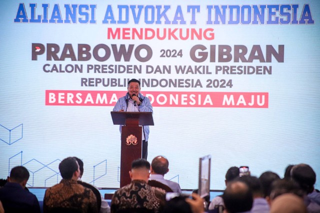 Ketua Aliansi Advokat Indonesia Otto Hasibuan menghadiri deklarasi Aliansi Advokat Indonesia dukung paslon nomor urut 02 Prabowo Subianto dan Gibran Rakabuming Raka di Balai Kartini, Jakarta, Jumat (26/1/2024). Foto: Jamal Ramadhan/kumparan