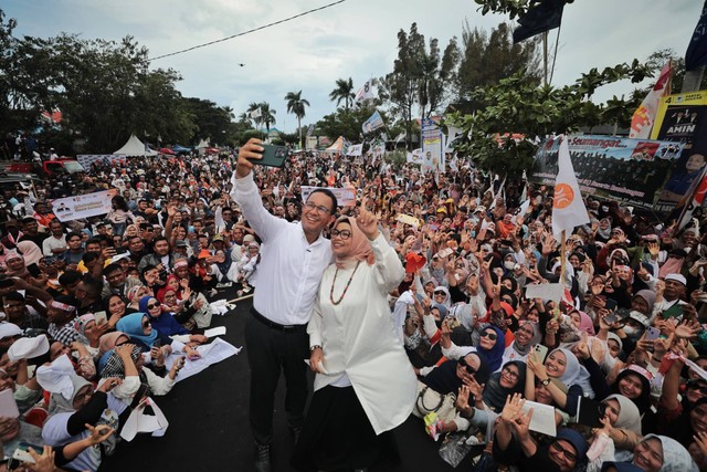 Capres nomor urut 01 Anies Baswedan berkampanye di Stadion H. Dimurthala, Banda Aceh, Provinsi Nanggroe Aceh Darussalam, Sabtu (27/1/2024). Foto: Dok. Istimewa