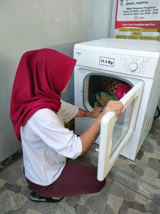 Narapidana Lapas Magelang Rajin Terlibat dalam Pembinaan Laundry