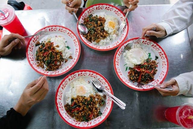 Gentong Mas SCBD. Foto hanya ilustrasi, bukan gambar makanan sebenarnya. Sumber foto: Pexels/George Pak