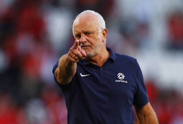 Pelatih Timnas Australia, Graham Arnold, jelang laga Piala Asia di Qatar pada Januari 2024. Foto: REUTERS/Molly Darlington