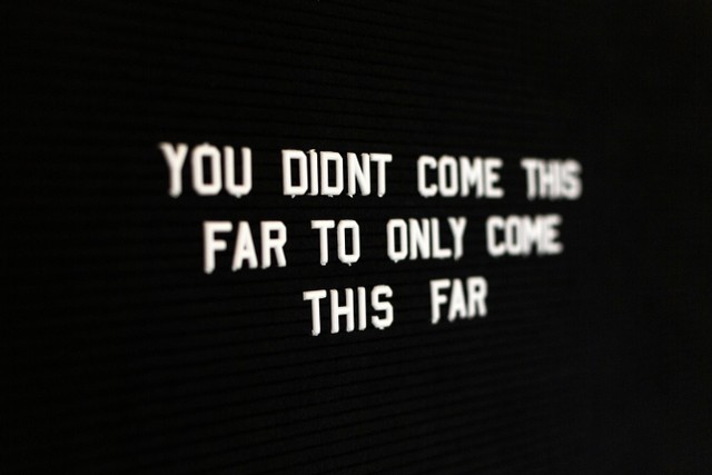 Ilustrasi Pantun Pemilu 2024 Lucu. Foto: Unsplash/Drew Beamer