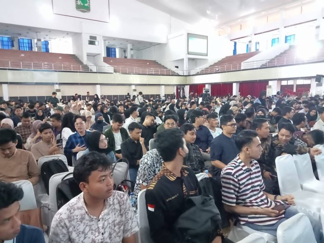 Kegiatan Seminar ALC 2023 Universitas Andalas  mengenai peranan anak muda dalam pemilu 2024