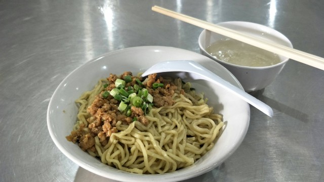 Bakmi Apin Bandung Sukajadi, foto hanya ilustrasi, bukan tempat sebenarnya: Unsplash/Edwin Petrus