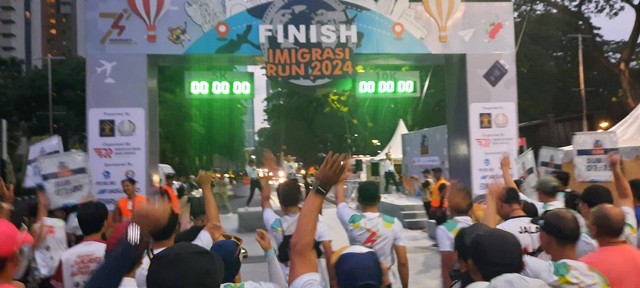Sesi Senan Pemanasan Sebelum Race / Dokumen Pribadi