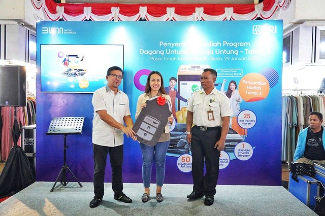 Pemenang Program Double Untung Belanja Untung BRI periode ketiga. Foto: dok. BRI