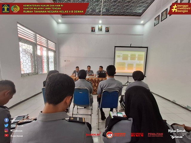 Tim ZI Rutan Demak Fokus Rapat Pokja Manajemen SDM | Kumparan.com