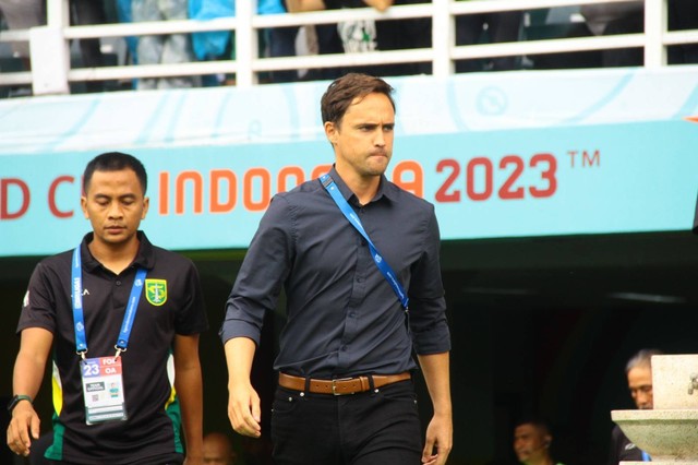 Paul Munster saat di Stadion GBT Surabaya. Foto: Masruroh/Basra
