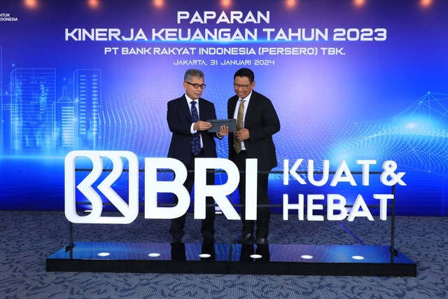 Direksi PT Bank Rakyat Indonesia (Persero) Tbk atau BRI dalam paparan kinerja keuangan tahun 2023. Foto: BRI