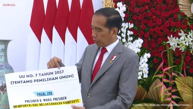 Presiden Jokowi menjelaskan UU No. 7 Tahun 2017, tentang Pemilihan Umum yang menyatakan bahwa Presiden mempunyai hak melaksanakan kampanye (26/1). Foto: Youtube Sekretariat Presiden