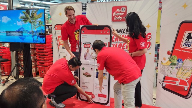 Peluncuran wajah baru aplikasi belanja My Super Indo di outlet Kamaja, Jakarta Selatan (31/1/2024). Foto: Azalia Amadea/Kumparan