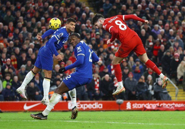 Liverpool vs Chelsea dalam lanjutan Liga Inggris 2023/24 di Stadion Anfield pada Kamis (1/2) dini hari WIB. Foto: REUTERS/Carl Recine