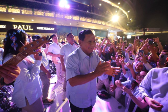 Calon presiden nomor urut 2, Prabowo Subianto menghadiri acara bertajuk "Reuni Akbar Rabu Biru untuk Indonesia" yang digelar di Kemang Village, Jakarta, Rabu (31/1). Foto: Dok. Istimewa