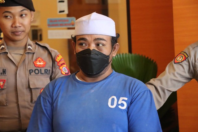 NF (44) pengganda uang modus kardus ditangkap Polres Bantul.  Foto: Dok. Humas Polres Bantul