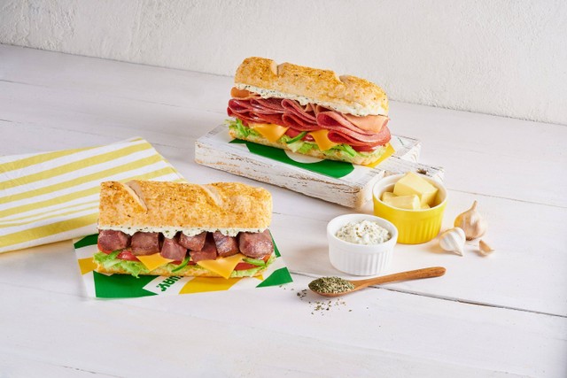 Subway luncurkan dua menu baru, ultimate cheese spicy supreme dan ultimate cheese steak, Rabu (31/1/2024). Foto: Subway Indonesia