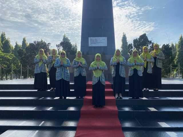 Manifestasi Jiwa Patriot, Pipas Rutan Banjarnegara Ziarah Taman Makam Pahlawan