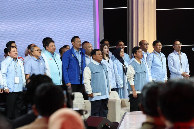 Prabowo Subianto dan Gibran Rakabuming Raka di Debat Pilpres Pamungkas di JCC Senayan.  Foto: Dok. Istimewa