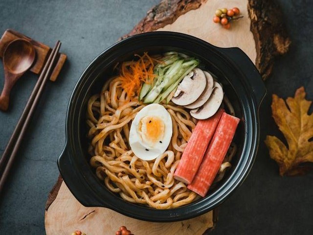 Ilustrasi Bakmi Akiu (Foto hanya ilustrasi, bukan tempat sebenarnya) Sumber: unsplash.com/ Mae Mu