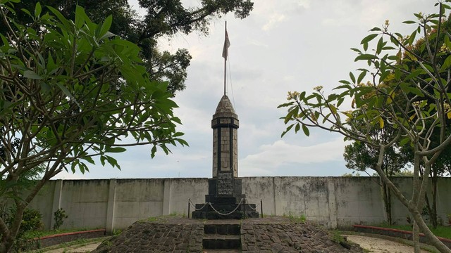 Monumen Perjuangan Rakyat. Foto hanya ilustrasi, bukan tempat sebenarnya. Sumber: Unsplash/Muhammad Thoha Ma'ruf