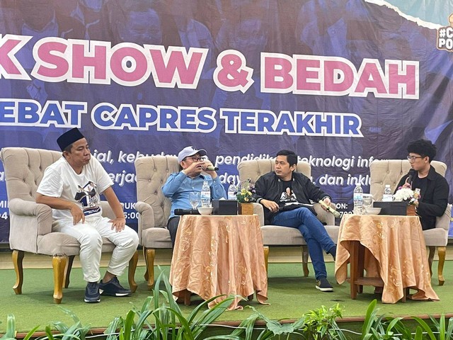Deni Ribowo, TKD 02 Lampung saat Dalam Acara 'Cawa Politik' (Baju Biru). | Foto : Almuhtarom/Lampung Geh
