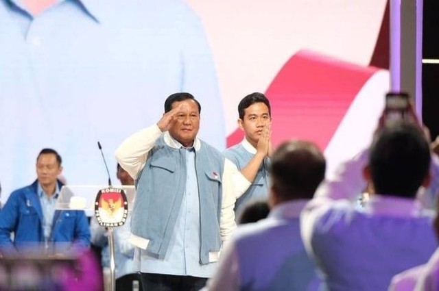 Prabowo dan Gibran usai debat Capres 2024. Foto: Instagram @gibran_rakabuming