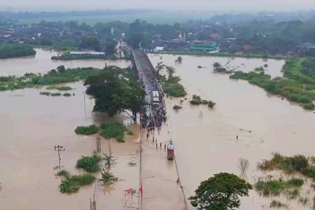 Banjir terjang Kabupaten Grobogan Jawa Tengah, Selasa (6/2/2024). Foto: Dok. Istimewa