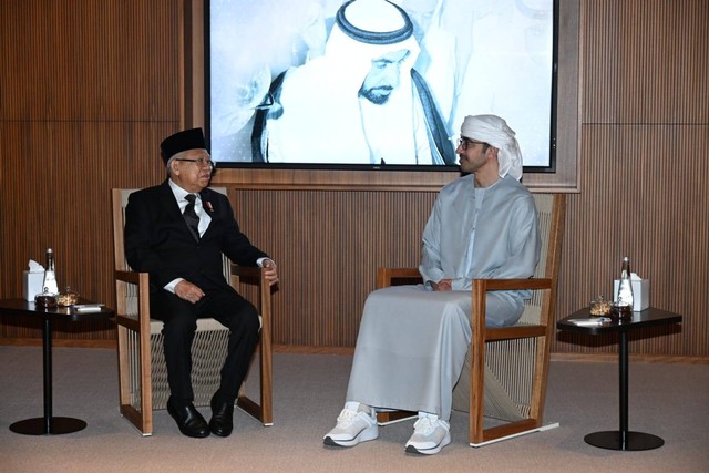 Wakil Presiden Ma'ruf Amin bertemu Menlu UEA Abdullah bin Zayed Al Nahyan. Foto: Dok. BPMI Setwapres