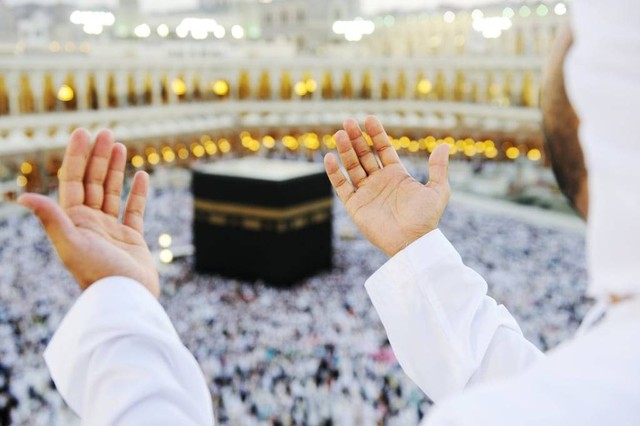 Ilustrasi menunaikan ibadah haji. Foto: Shutterstock