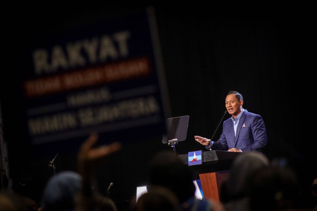 Ketua Umum Partai Demokrat Agus Harimurti Yudhoyono (AHY) menyampaikan pidato politik di Jakarta Convention Center (JCC), Senayan, Jakarta, Selasa (6/2/2024). Foto: Jamal Ramadhan/kumparan