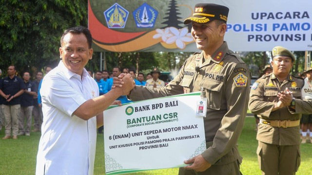 Bantuan CSR untuk Satpol PP Khusus Pariwisata di Bali -  Dok.Humas Pemprov Bali