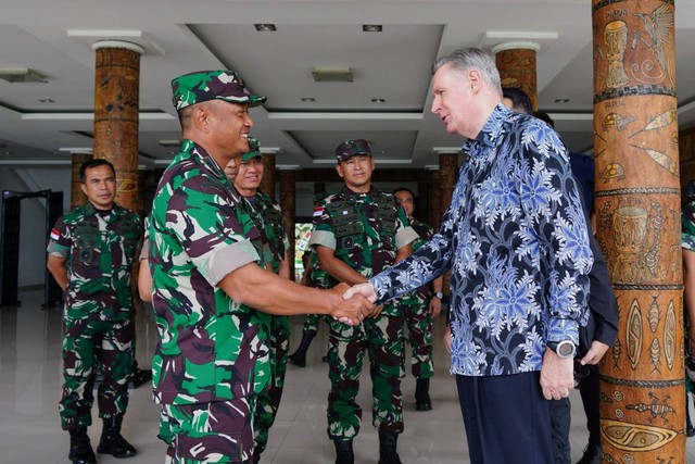 Dubes Selandia Baru untuk Indonesia menggelar pertemuan di Papua. Foto: kumparan