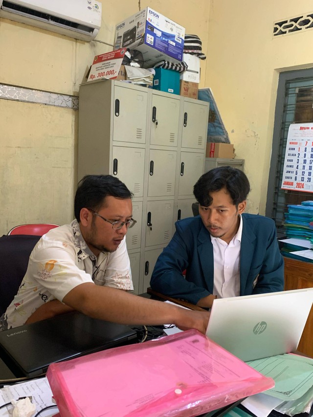 Pelaksanaan Proker Monodisiplin Pendampingan Pembuatan Rancangan Desain Pendopo Joglo di Kantor Desa Keden oleh Rafi Rahman Adiarta Mahasiswa KKN TIM I UNDIP 2023/2024