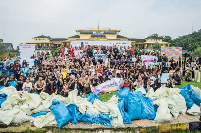 Relawan World Cleanup Day Indonesia melakukan Aksi Bersih di Sumatera Utara (17/09/2023) / Dokumentasi Pribadi. 