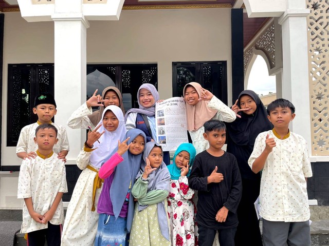 Foto bersama anak-anak TPQ