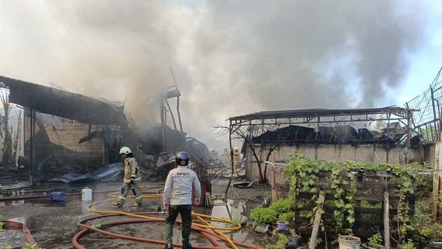 Lokasi kebakaran pabrik di Kalideres, Jakarta Barat, Kamis (8/2/2024). Foto: Dok. BPBD DKI Jakarta