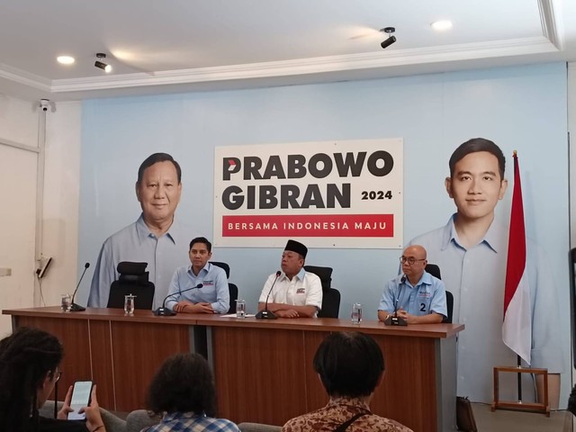 TKN Prabowo-Gibran konfirmasi pers persiapan kampanye akbar GBK 10 Februari, Kamis (8/2).  Foto: Hedi/kumparan