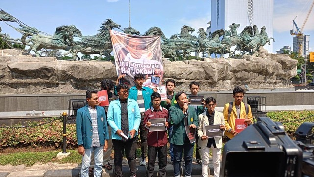 Demo mahasiswa BEM SI di Patung Kuda, Jakarta Pusat. Foto: Dok. Istimewa