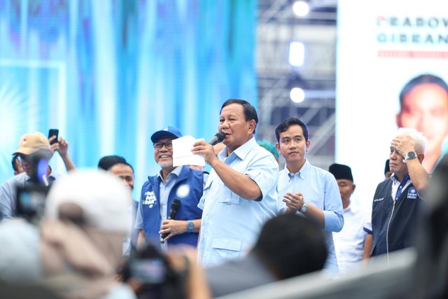 Capres 02, Prabowo Subianto dalam kampanye terbuka di Stadion Gelora Bandung Lautan Api (GBLA), Kota Bandung, Kamis (8/2/2024). Foto: Dok. Istimewa.