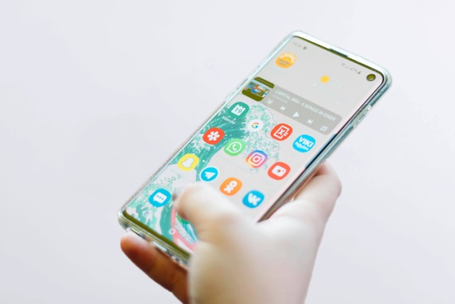 Ilustrasi ghost touch pada Samsung. Foto: unsplash