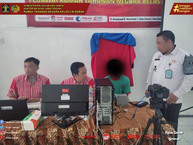 Rutan Demak Memfasilitasi Partisipasi Politik Narapidana dengan Perekaman E-KTP