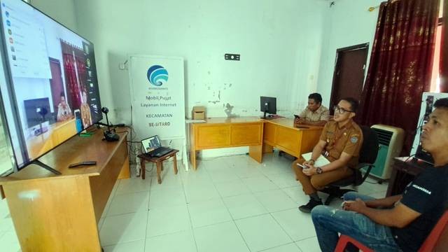 Dinas Kominfo Kabupaten Sitaro melakukan rapat virtual dengan para penyedia jaringan internet dan telekomunikasi membahas peningkatan kapasitas dalam menghadapi Pemilu 2024.