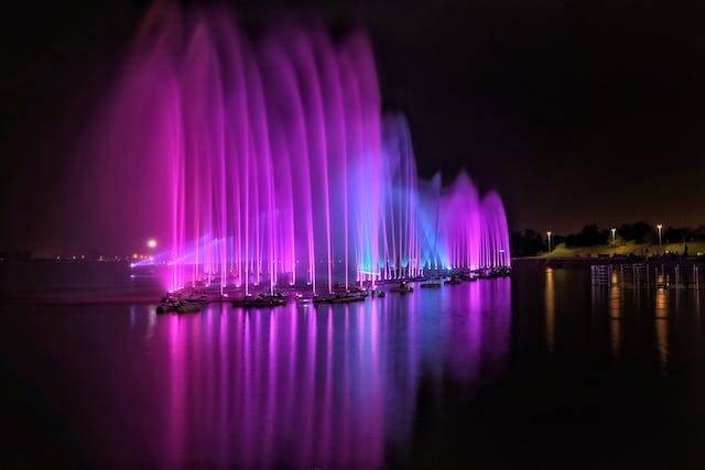 Taman Air Mancur TMII. Foto hanya ilustrasi, bukan tempat sebenarnya. Sumber foto: Pexels/Murtaza Saifee