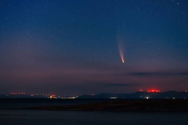 Ilustrasi Bagaimana Terjadinya Meteor. Sumber: Unsplash/Tasos Mansour
