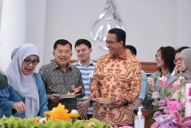 Capres nomor urut 01, Anies Baswedan bersama Wakil Presiden ke-10 dan ke-12 RI, Jusuf Kalla (JK). Foto: Dok. Istimewa