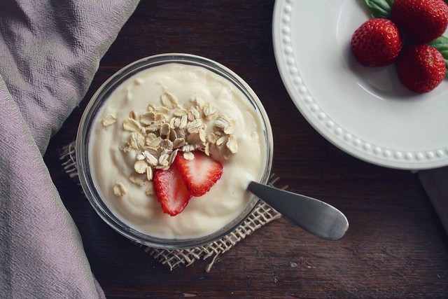 Ilustrasi proses fermentasi yoghurt. Sumber: Pixabay / ponce_photography