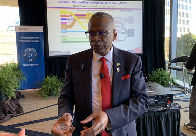 Lonnie Johnson, penemu paten pistol air mainan Super Soaker. Foto: Aditya Panji/kumparan